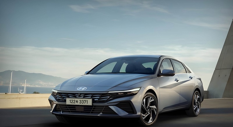 Wereldwijde bestseller Hyundai Elantra wordt naar het buitenland verzonden, evenwichtige productsterkte versterkt de mondiale markt voor personenauto's
